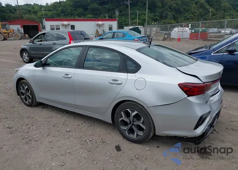2019 Kia Forte Lxs z USA, uszkodzony, nr VIN 3KPF24AD8KE022447